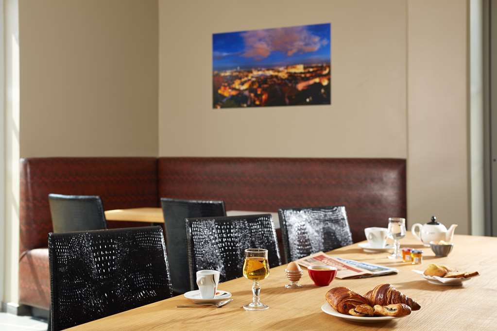 Kyriad Lyon Est Stadium Eurexpo Meyzieu Restaurant foto