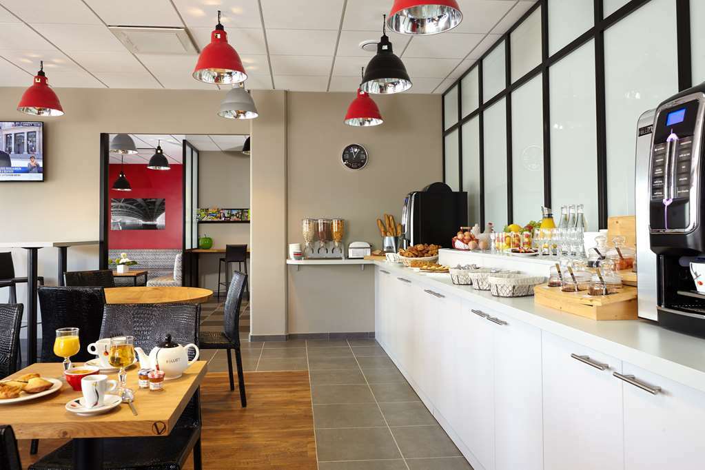 Kyriad Lyon Est Stadium Eurexpo Meyzieu Restaurant foto